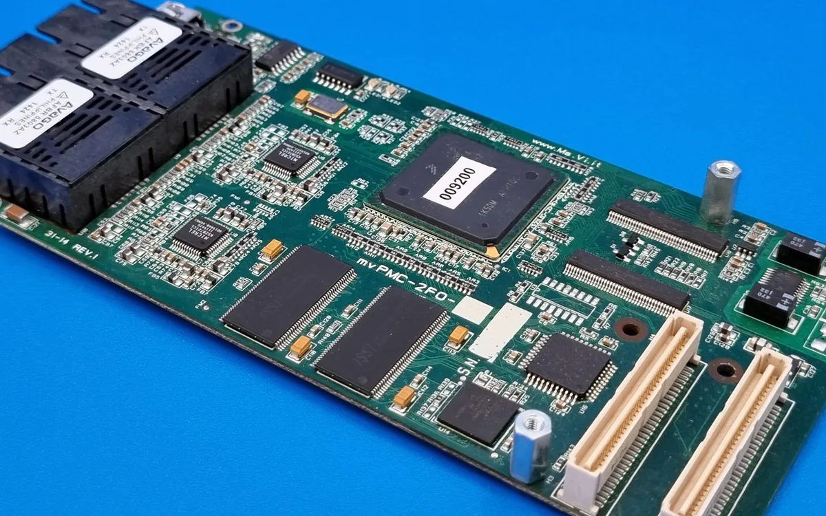 Mezzanine card PCI con doppia fibra ottica